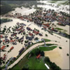 Hochwasser 2005, überschwemmter Ort Eschenlohe / Großaufnahme in DIE ZEIT Nr.35/25.8.05